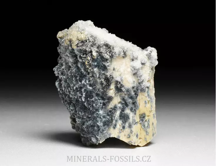 Foitit, Ortoklas, Hyalit