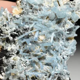 Akvamarín, Živec, Skoryl