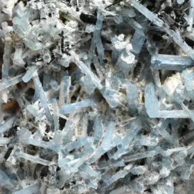 Akvamarín, Živec, Skoryl