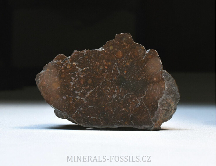 chondritický meteorit - řez