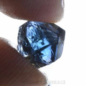 modrý Spinel