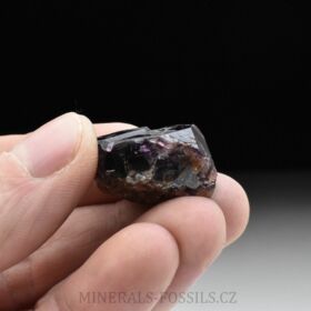 fialový Spinel